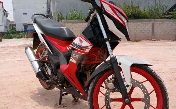 HONDA SONIC 150 R