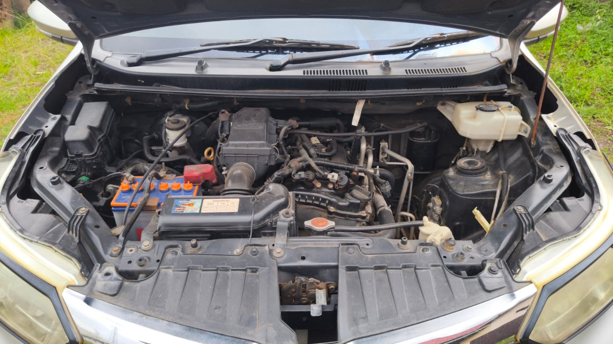 DAIHATSU XENIA  R