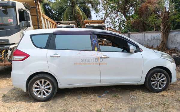 SUZUKI  ERTIGA  SDX
