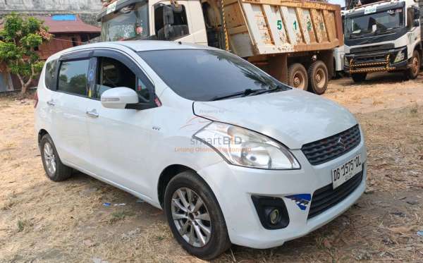 SUZUKI  ERTIGA  SDX