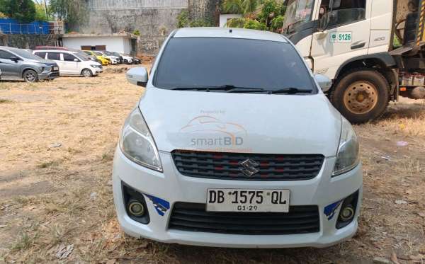 SUZUKI  ERTIGA  SDX