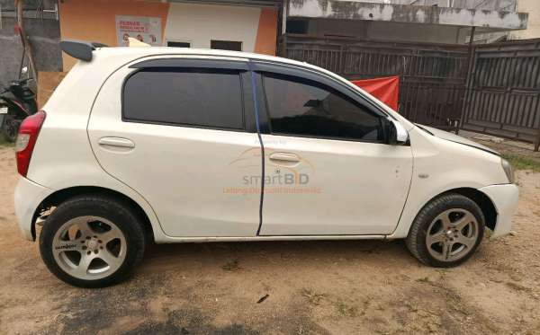 TOYOTA  ETIOS