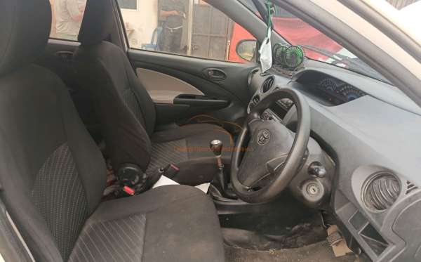 TOYOTA  ETIOS