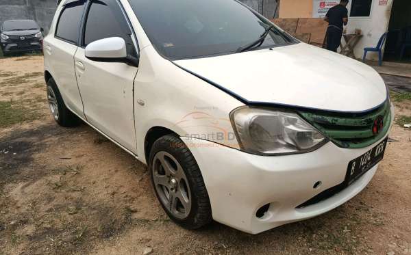 TOYOTA  ETIOS