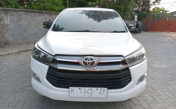 TOYOTA INNOVA 2.4 V