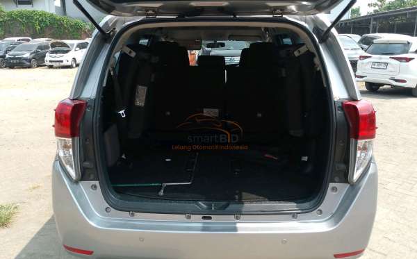 TOYOTA INNOVA G