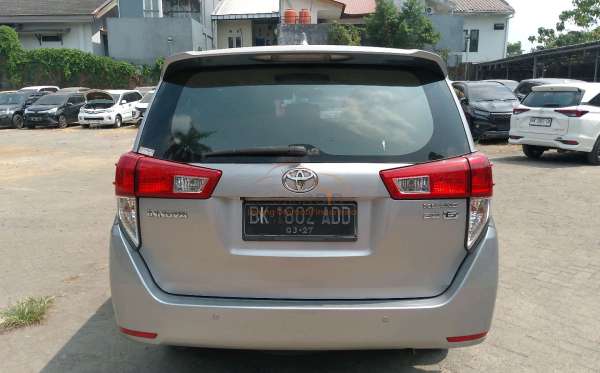 TOYOTA INNOVA G