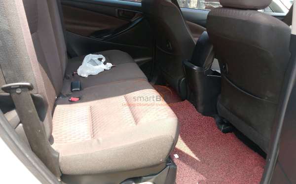 TOYOTA INNOVA G