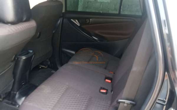 TOYOTA INNOVA G