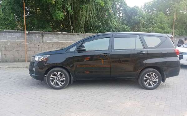 TOYOTA INNOVA G