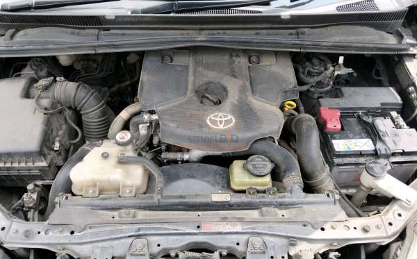 TOYOTA INNOVA
