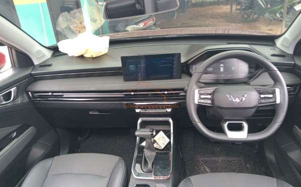 WULING  ALVEZ  1.5