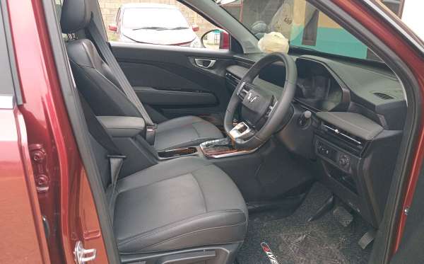 WULING  ALVEZ  1.5