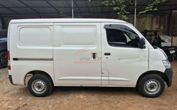 DAIHATSU GRAN MAX BLIND VAN