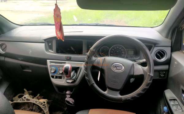 DAIHATSU SIGRA 1.2 R