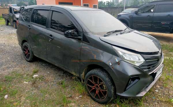 DAIHATSU SIGRA 1.2 R