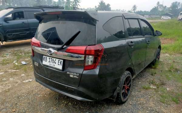DAIHATSU SIGRA 1.2 R