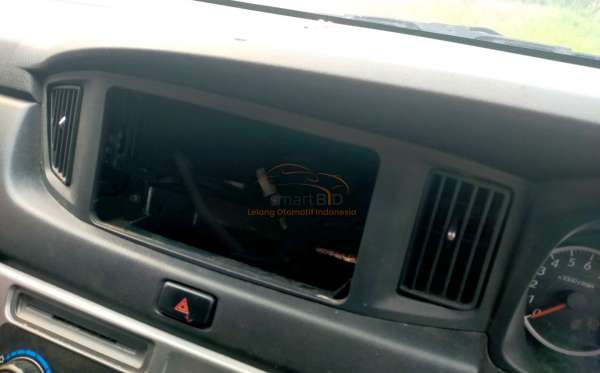 DAIHATSU SIGRA 1.2 R