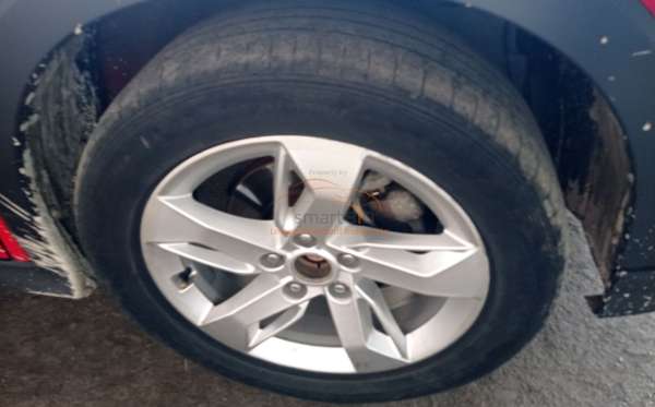 HONDA HRV RU1 1.5 E PLS CVT