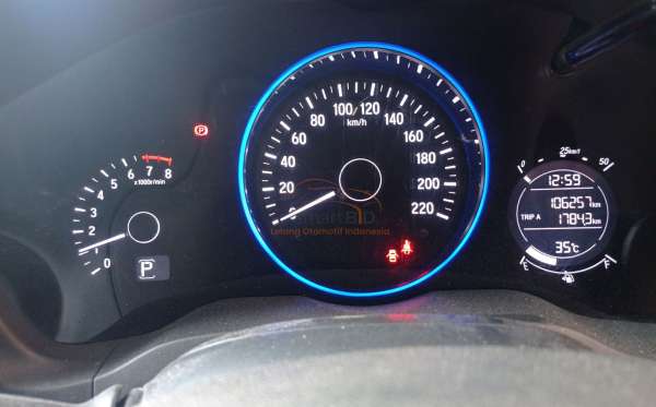 HONDA HRV RU1 1.5 E PLS CVT