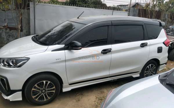 SUZUKI  ERTIGA