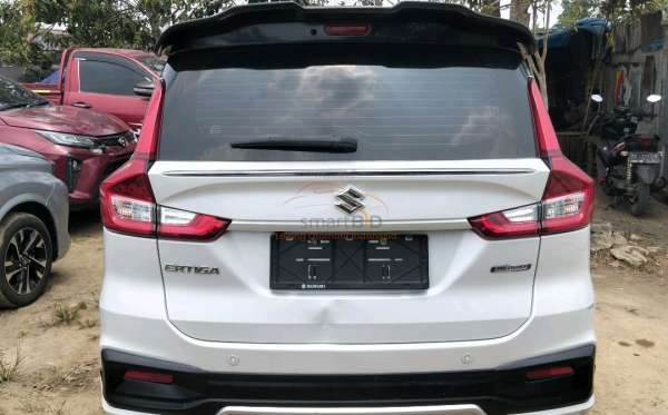 SUZUKI  ERTIGA