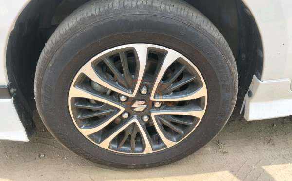 SUZUKI  ERTIGA