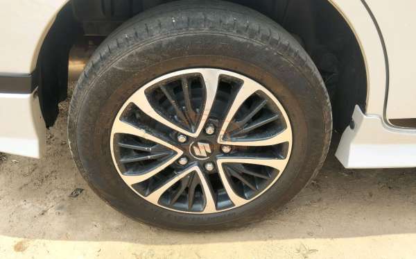 SUZUKI  ERTIGA