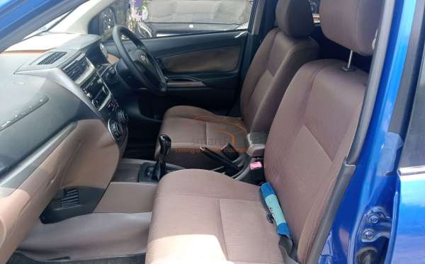 TOYOTA AVANZA