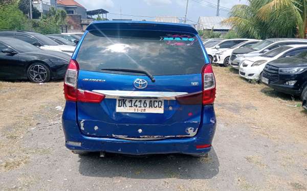 TOYOTA AVANZA