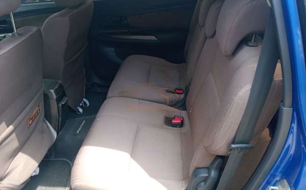 TOYOTA AVANZA