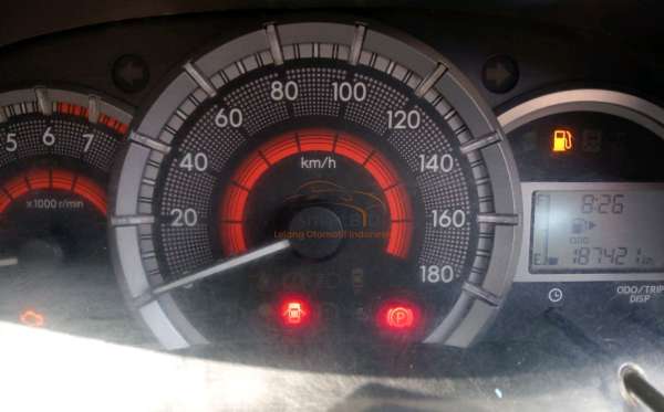 TOYOTA AVANZA