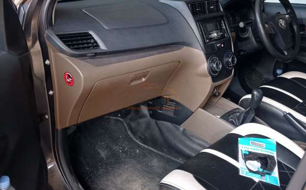 TOYOTA  AVANZA  1.3 E