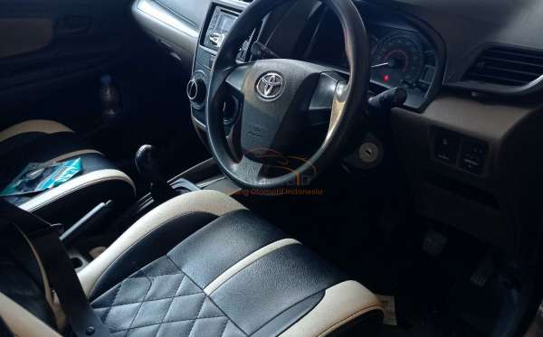 TOYOTA  AVANZA  1.3 E