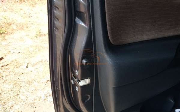 TOYOTA  AVANZA  1.3 E