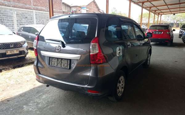 TOYOTA  AVANZA  1.3 E