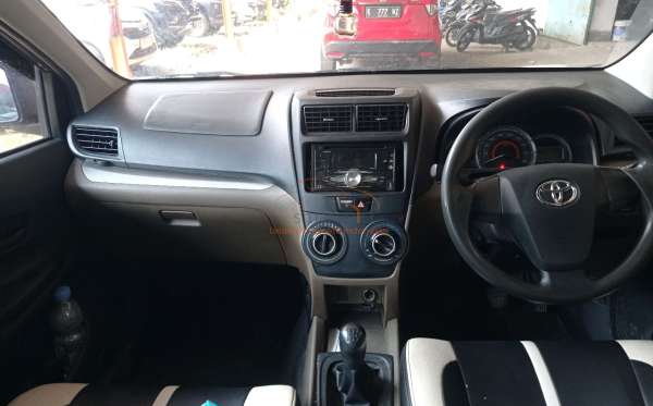 TOYOTA  AVANZA  1.3 E