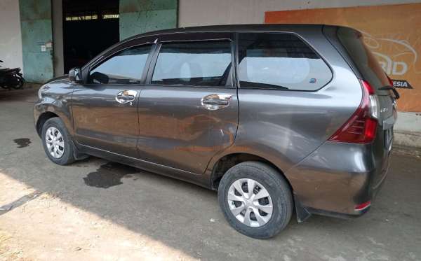 TOYOTA  AVANZA  1.3 E