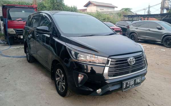 TOYOTA INNOVA 2.4 G