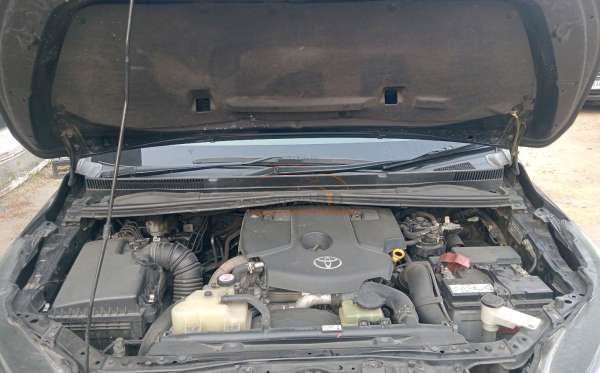 TOYOTA INNOVA 2.4 G