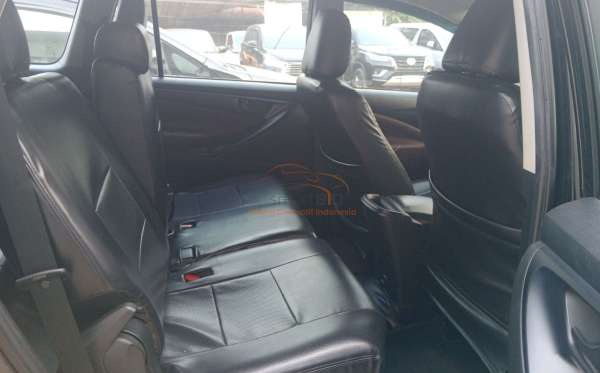 TOYOTA INNOVA 2.4 G