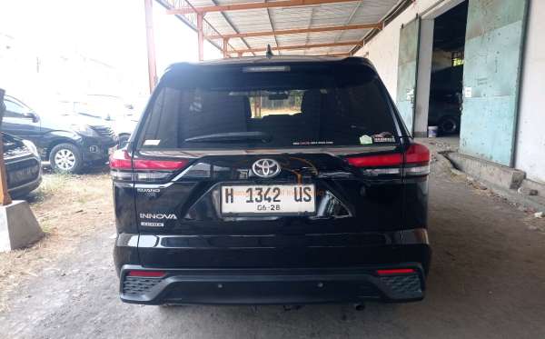 TOYOTA INNOVA ZENIX G