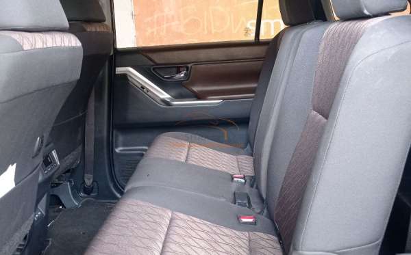 TOYOTA INNOVA ZENIX G