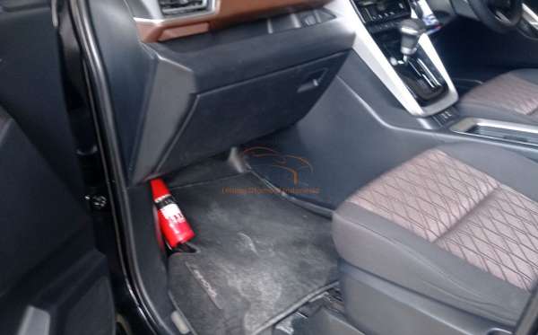 TOYOTA INNOVA ZENIX G