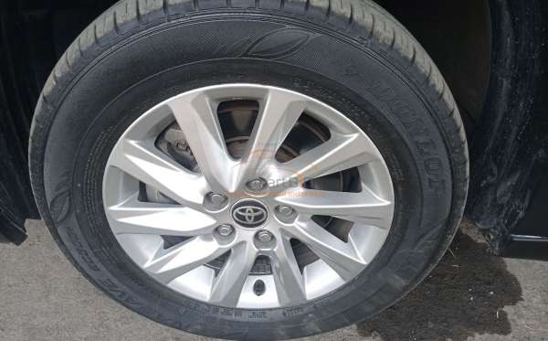 TOYOTA INNOVA ZENIX G