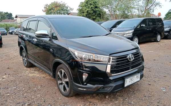 TOYOTA INNOVA VENTURER