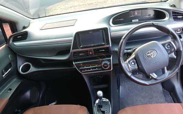 TOYOTA SIENTA 1.5 Q