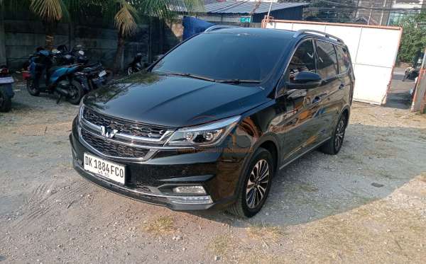 WULING CORTEZ 1.5 LUX