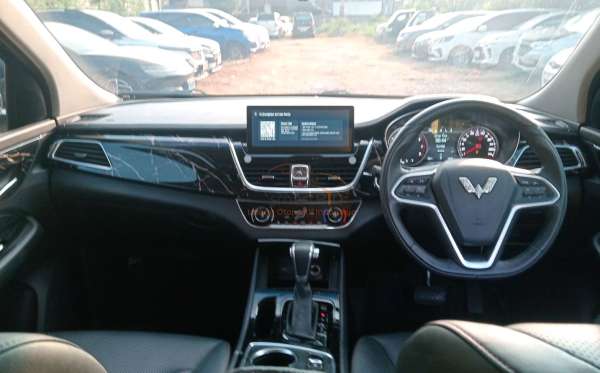WULING CORTEZ 1.5 LUX