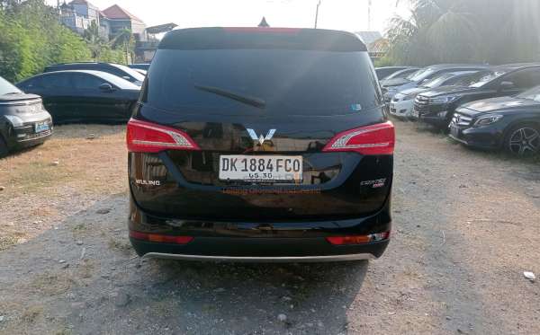 WULING CORTEZ 1.5 LUX
